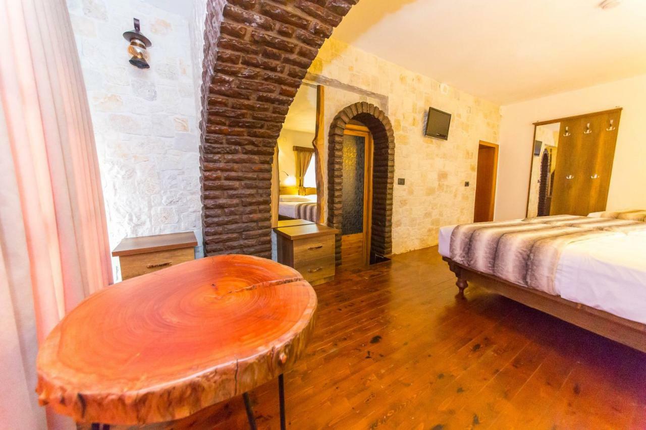 Heraklis Hotel Berat Eksteriør billede