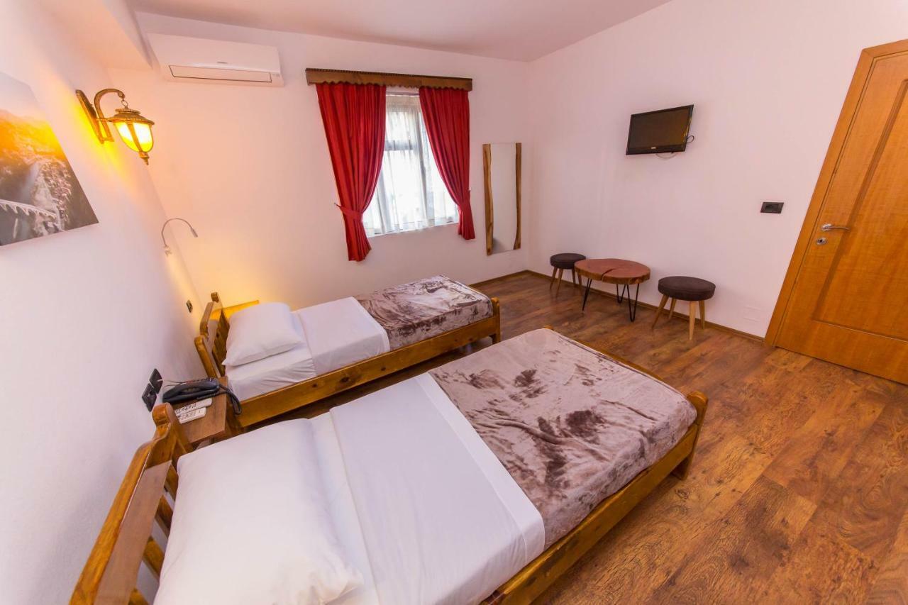 Heraklis Hotel Berat Eksteriør billede