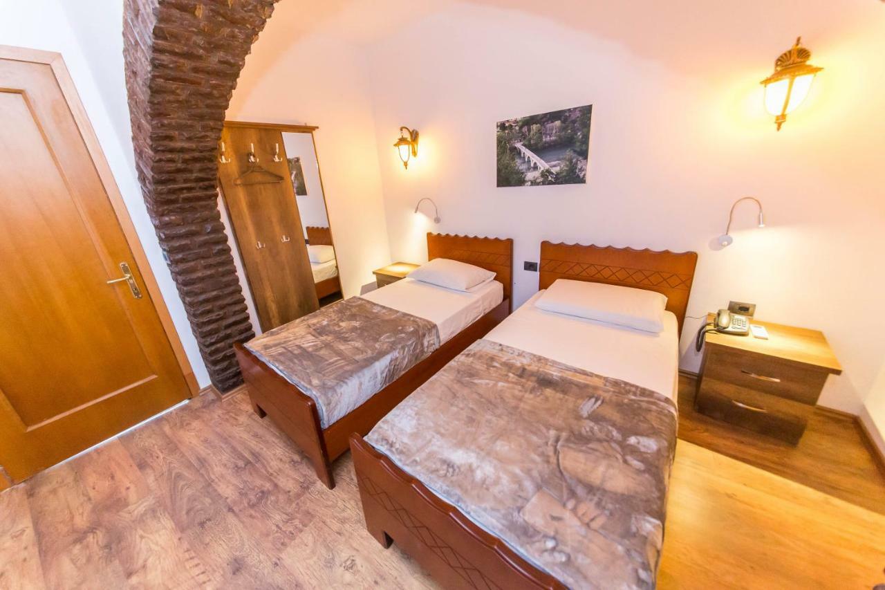 Heraklis Hotel Berat Eksteriør billede