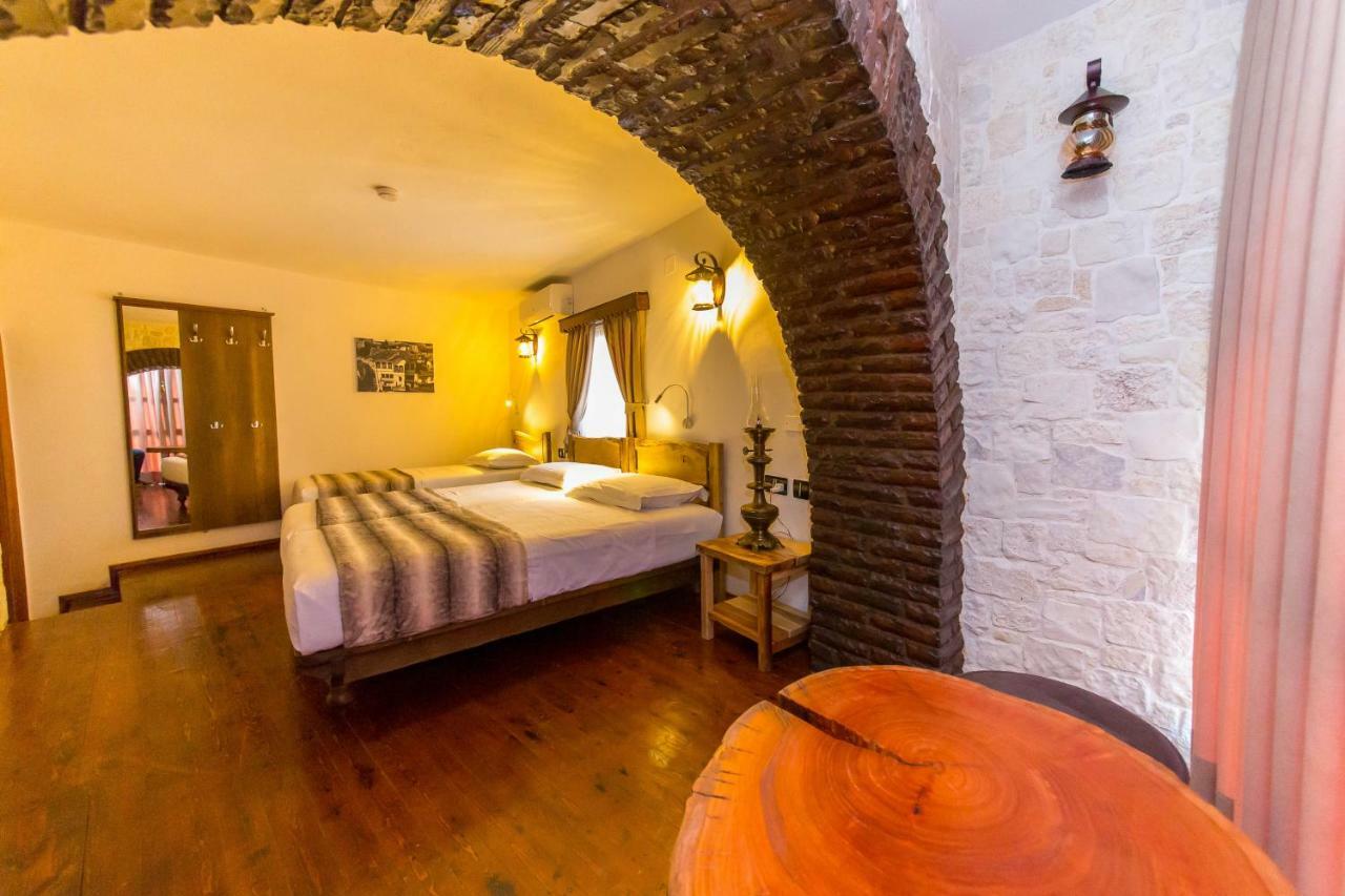 Heraklis Hotel Berat Eksteriør billede